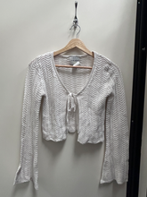 Load image into Gallery viewer, Pink Rose Sweater Size Small
