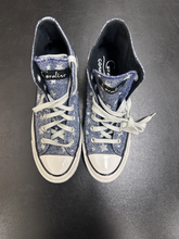 Load image into Gallery viewer, Converse Womens Athletic Shoes Womens 7
