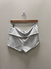 Load image into Gallery viewer, Wild Fable Shorts Size Large
