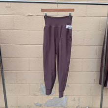 Load image into Gallery viewer, Old Navy Active Athletic Pants Size Small
