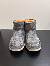 Load image into Gallery viewer, Uggs Boots Womens 10
