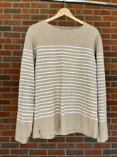 Load image into Gallery viewer, Uniqlo Long Sleeve Top Size Medium
