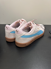 Load image into Gallery viewer, Puma Casual Shoes Womens 9
