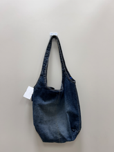 Load image into Gallery viewer, Purse
