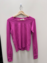 Load image into Gallery viewer, Lululemon Athletic Top Size Large
