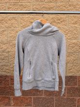 Load image into Gallery viewer, Lulu Lemon Sweatshirt Size Small
