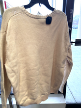 Load image into Gallery viewer, Brandy Melville Sweater Size Small
