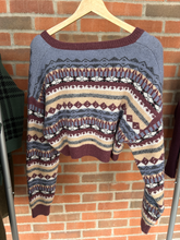Load image into Gallery viewer, Sweater Size Medium
