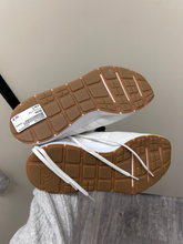 Load image into Gallery viewer, Adidas Mens Athletic Shoes Mens 9
