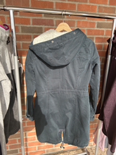 Load image into Gallery viewer, Abercrombie &amp; Fitch Heavy Outerwear Size Small
