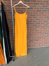 Load image into Gallery viewer, Maxi Dress Size Extra Large
