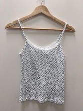 Load image into Gallery viewer, Brandy Melville Tank Top Size Small
