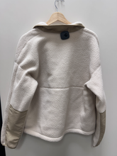 Load image into Gallery viewer, North Face Sweatshirt Size Large
