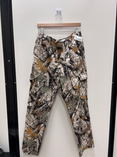 Load image into Gallery viewer, Edgar &amp; Ash Pants Size Medium
