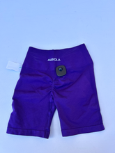 Load image into Gallery viewer, Athletic Shorts Size Small
