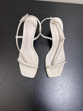 Load image into Gallery viewer, Dress Shoes Womens 6.5

