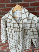 Load image into Gallery viewer, Treasure &amp; Bond Outerwear Size Small
