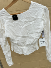 Load image into Gallery viewer, Sunday Best Long Sleeve Top Size Extra Small
