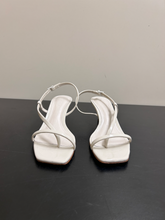 Load image into Gallery viewer, Dress Shoes Womens 6.5
