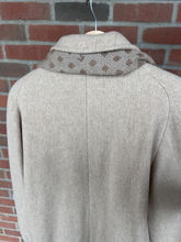 Load image into Gallery viewer, Heavy Outerwear Size Large
