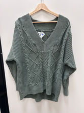 Load image into Gallery viewer, Aerie Sweater Size Large
