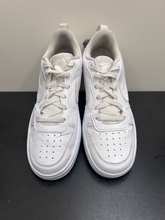 Load image into Gallery viewer, Nike Womens Athletic Shoes Womens 6.5
