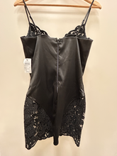 Load image into Gallery viewer, Windsor Dress Size Medium
