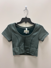 Load image into Gallery viewer, Offline Athletic Top Size Medium
