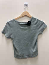 Load image into Gallery viewer, John Galt Short Sleeve Top Size Small
