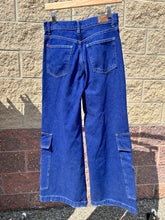 Load image into Gallery viewer, Bdg Denim Size 0 (24)
