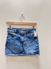 Load image into Gallery viewer, Pac Sun Short Skirt Size Extra Small
