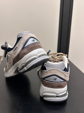 Load image into Gallery viewer, New Balance Casual Shoes Womens 8.5
