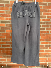 Load image into Gallery viewer, Edikted Pants Size Medium
