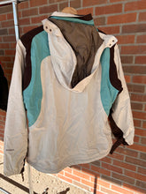 Load image into Gallery viewer, North Face Heavy Outerwear Size Medium
