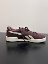 Load image into Gallery viewer, Reebok Womens Athletic Shoes Womens 8
