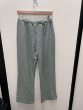 Load image into Gallery viewer, Comfrt Pants Size Large
