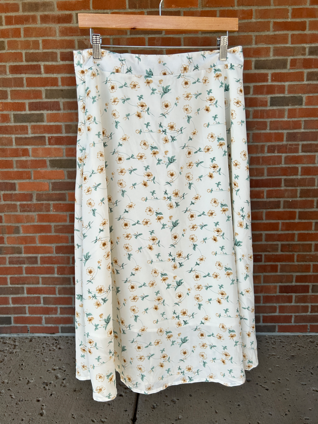 Dazy Long Skirt Size Extra Large