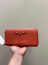 Load image into Gallery viewer, Coach Purse
