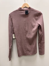Load image into Gallery viewer, Free People Long Sleeve Top Size Medium
