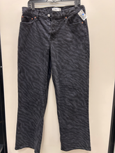 Load image into Gallery viewer, Abercrombie &amp; Fitch Pants Size Small
