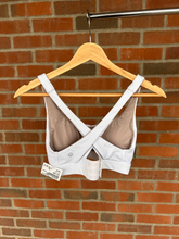 Load image into Gallery viewer, Lulu Lemon Sports Bra Size Medium
