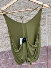 Load image into Gallery viewer, Lulu Lemon Athletic Top Size Large

