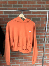 Load image into Gallery viewer, Levi Sweatshirt Size Extra Large
