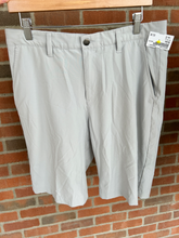 Load image into Gallery viewer, Adidas Shorts Size 32
