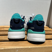 Load image into Gallery viewer, Puma Womens Athletic Shoes Womens 7
