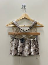 Load image into Gallery viewer, Fashion Nova Tank Top Size Small
