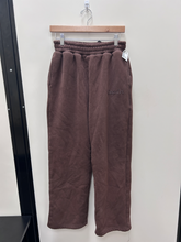 Load image into Gallery viewer, Comfrt Athletic Pants Size Medium
