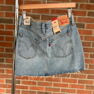Levi Short Skirt Size Large