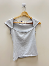 Load image into Gallery viewer, Brandy Melville Short Sleeve Top Size Small
