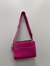 Load image into Gallery viewer, Steve Madden Purse
